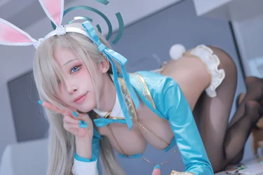 ASUNA_BIKINI_18.jpg
